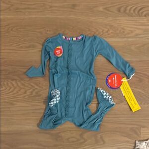 NWT Magnetic Me seaglass footie pajama 9-12m